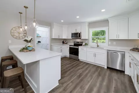 Kitchen - 146 Rivers Rd, Williamson, GA 30292 photo 1 of 4
