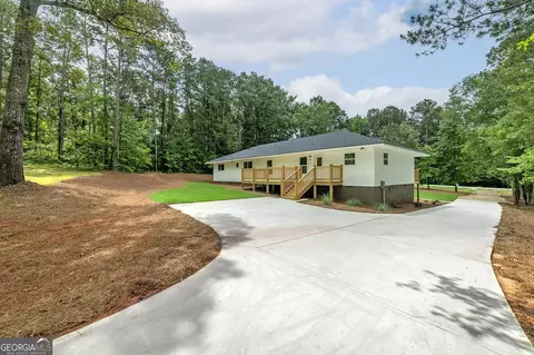 Exterior - 146 Rivers Rd, Williamson, GA 30292 photo 8 of 14