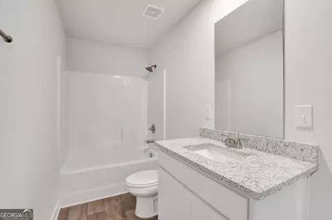 Bath - 1184 Bluecoat Cir #84, Hampton, GA 30228 photo 1 of 4