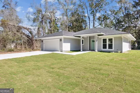 56 Elizabeth St, Folkston, GA 31537