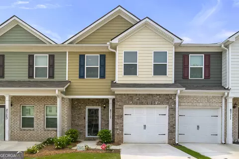 8717 Lakeview Cmns, Jonesboro, GA 30238