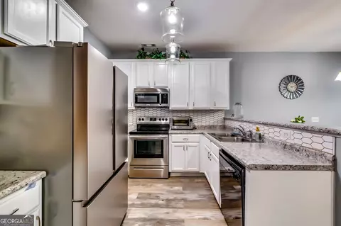 7750 Carnegie Dr, Fairburn, GA 30213 photo 7