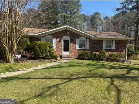 420 Dot Dr, College Park, GA 30349