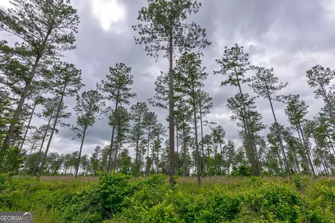 2 Mcwhorter Rd, Stephens, GA 30667