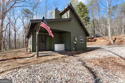 55 Black Bear Trl, Cleveland, GA 30528