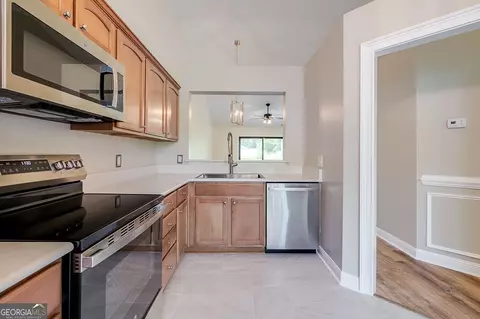 Kitchen - 1 Rivermoor Ct, Savannah, GA 31407 photo 2 of 4