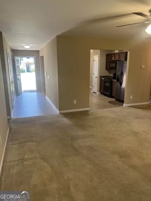 Entry Way - 152 Back Cedar Ln, Warner Robins, GA 31093 photo 5 of 6