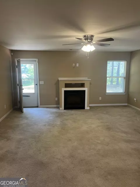 Living - 152 Back Cedar Ln, Warner Robins, GA 31093 photo 2 of 2