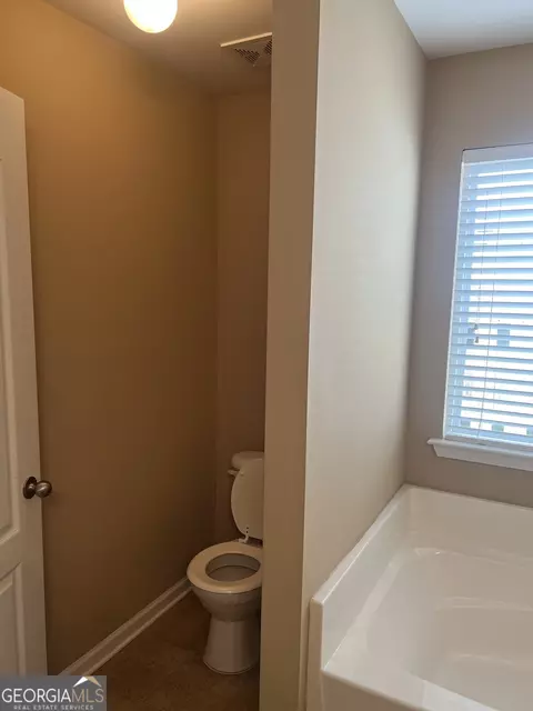 Bath - 152 Back Cedar Ln, Warner Robins, GA 31093 photo 3 of 8