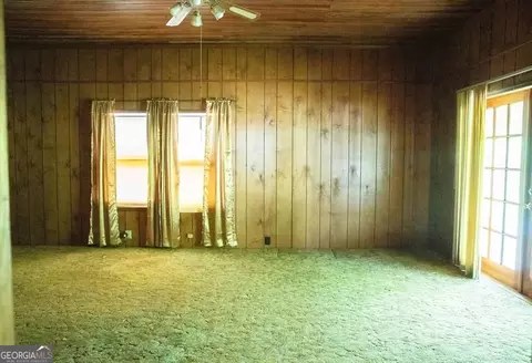 Living - 376 Covington St, Jackson, GA 30233 photo 6 of 16
