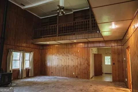 Living - 376 Covington St, Jackson, GA 30233 photo 14 of 16