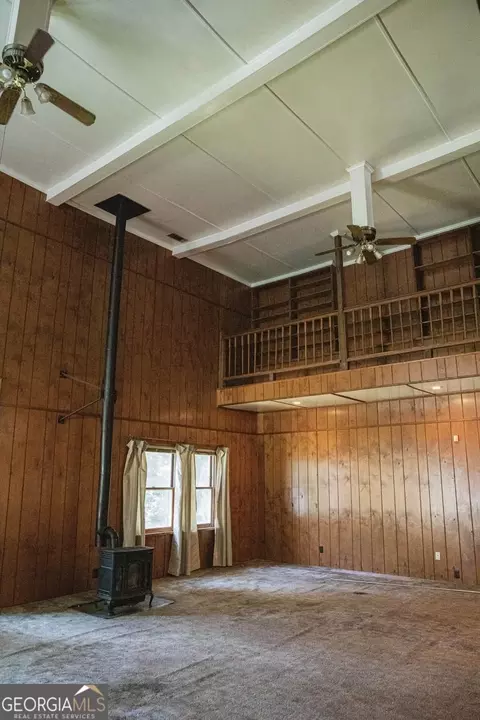Living - 376 Covington St, Jackson, GA 30233 photo 2 of 16