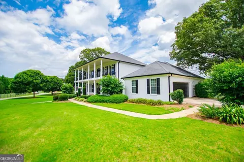 1074 Glenloch Rd, Roopville, GA 30170