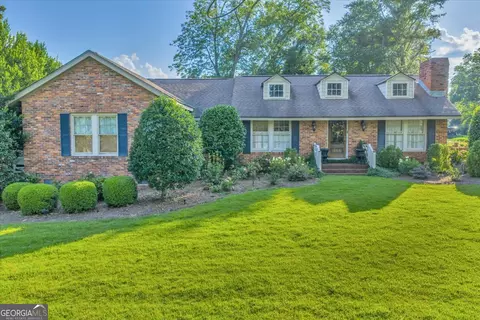 709 Evergreen St, Perry, GA 31069