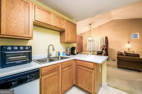 455 Lakeside Cir, Covington, GA 30016 photo 10