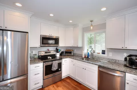 Kitchen - 62 Irene St, Toccoa, GA 30577 photo 2 of 2