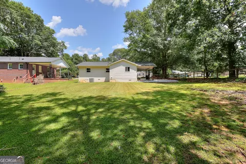 Exterior - 62 Irene St, Toccoa, GA 30577 photo 2 of 6