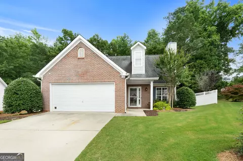 320 Cloverwood Dr, Fayetteville, GA 30215