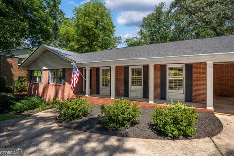 650 Crestview Ter, Gainesville, GA 30501