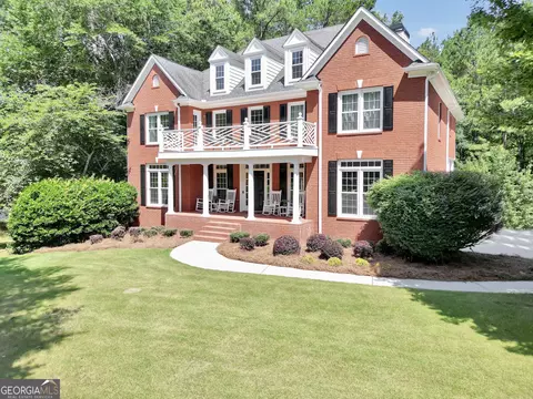 Exterior - 100 Castlebrook Chase, Tyrone, GA 30290 photo 3 of 12