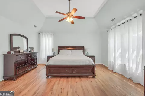 Bedroom - 100 Castlebrook Chase, Tyrone, GA 30290 photo 2 of 6