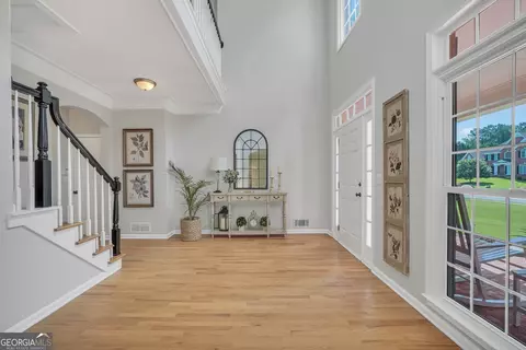 Entry Way - 100 Castlebrook Chase, Tyrone, GA 30290 photo 4 of 7