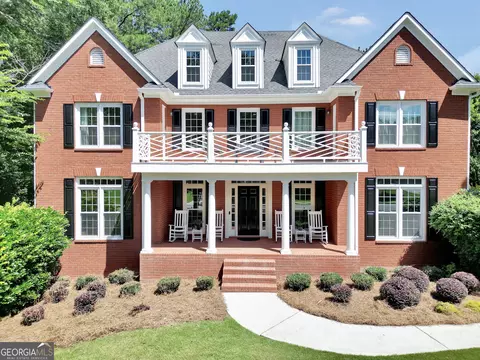 Exterior - 100 Castlebrook Chase, Tyrone, GA 30290 photo 2 of 12