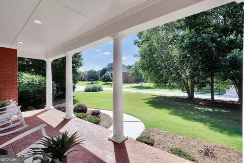 Exterior - 100 Castlebrook Chase, Tyrone, GA 30290 photo 4 of 12