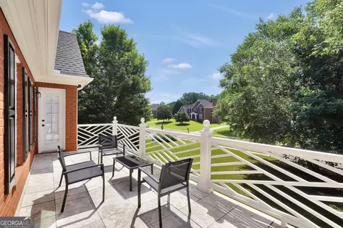 Exterior - 100 Castlebrook Chase, Tyrone, GA 30290 photo 7 of 12
