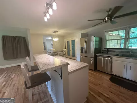 Kitchen - 1408 Main St, Perry, GA 31069 photo 2 of 3