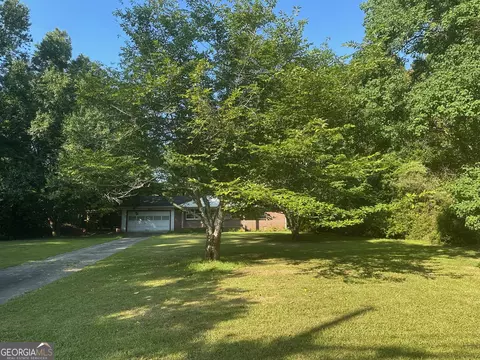 Exterior - 1408 Main St, Perry, GA 31069 photo 2 of 12