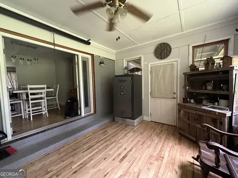 Exterior - 1408 Main St, Perry, GA 31069 photo 5 of 12