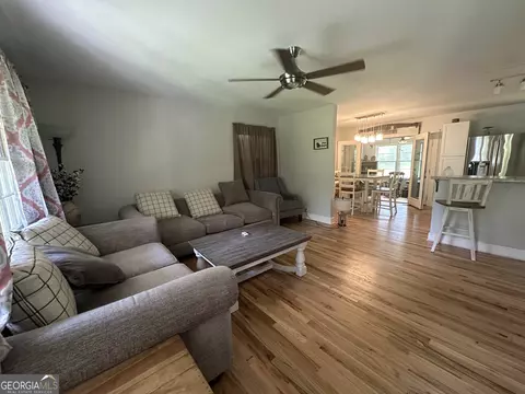 Living - 1408 Main St, Perry, GA 31069 photo 1 of 2