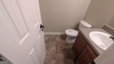 Bath - 705 Mustang Ct, Hampton, GA 30228 photo 1 of 1