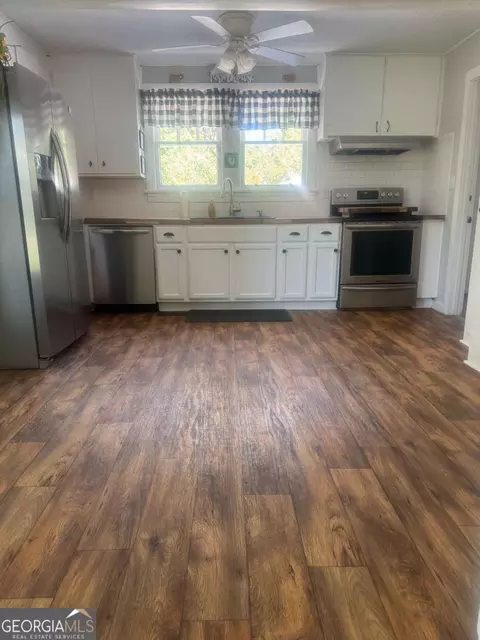 512 NW Main St, Collins, GA 30421 photo 9
