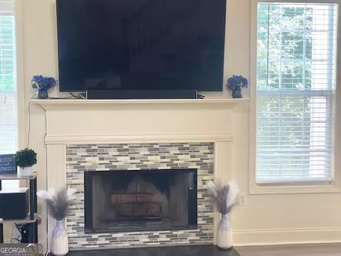 Living - 109 Jasmine Ln, Lagrange, GA 30241 photo 4 of 6