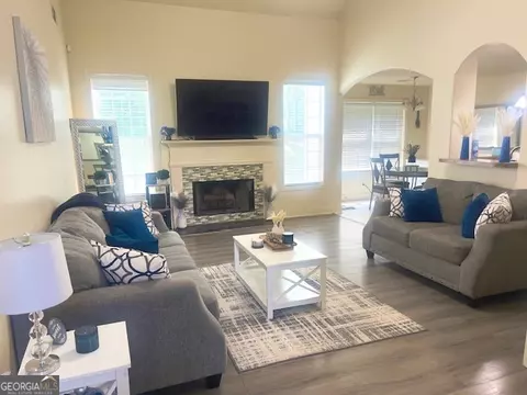 Living - 109 Jasmine Ln, Lagrange, GA 30241 photo 1 of 6