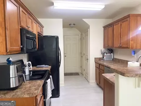 Entry Way - 109 Jasmine Ln, Lagrange, GA 30241 photo 2 of 2