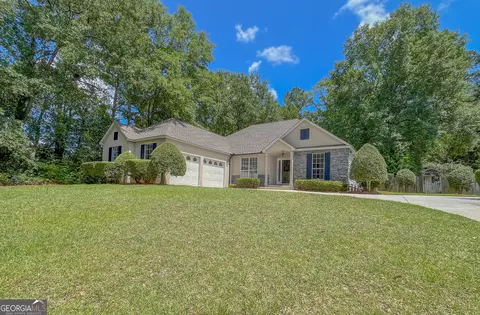 307 Oak Pointe Dr, Dublin, GA 31021