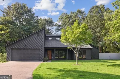 600 Applewood Ln NW, Marietta, GA 30064