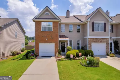 176 Oak Green Dr, Lawrenceville, GA 30044
