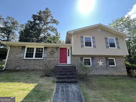 18 SW Hearthwood Dr SW, Rome, GA 30165