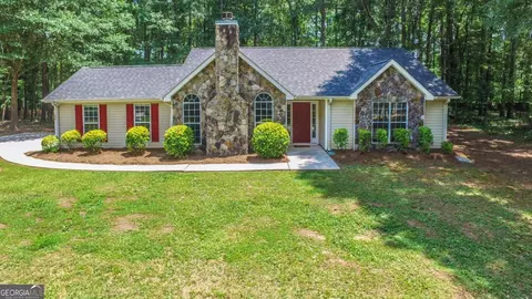 20 Four Oaks Dr, Newnan, GA 30263