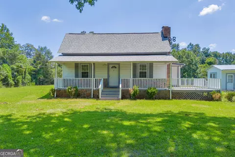 303 Oak Way Dr, Eastanollee, GA 30538