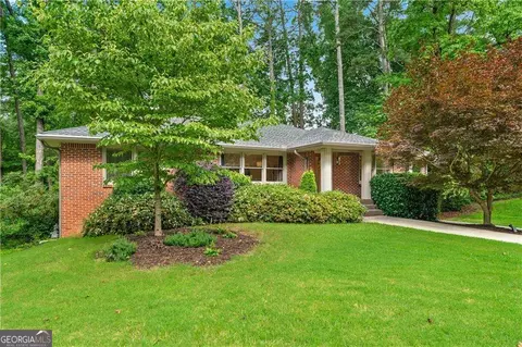 1502 N Amanda Cir NE, Atlanta, GA 30329
