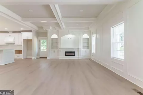Living - 540 Sunset Ave, Comer, GA 30629 photo 2 of 10