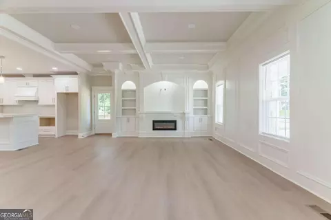 Living - 540 Sunset Ave, Comer, GA 30629 photo 3 of 10
