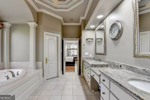 Bath - 8455 Abingdon Ln, Duluth, GA 30097 photo 5 of 12