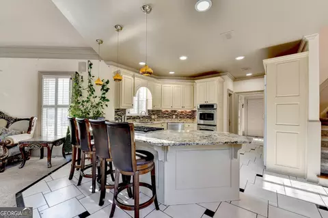 Kitchen - 8455 Abingdon Ln, Duluth, GA 30097 photo 5 of 9