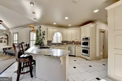 Kitchen - 8455 Abingdon Ln, Duluth, GA 30097 photo 2 of 9